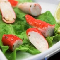 Праздничные салаты с крабовыми палочками: оригинальные и вкусные рецепты