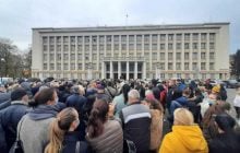 В «червоному» Ужгороді більше 300 підприємців вимагали не обмежувати роботу бізнесу (фото)