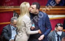Нардепів від "Слуги народу" спіймали на грубому порушенні карантину в Раді (фото)