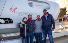 Поїзд Hyperloop на магнітній подушці перевіз перших пасажирів (фото, відео)