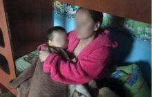 "Просиділа добу з тілом на руках": з'явилися подробиці вбивства жінкою 5-річного сина на Вінниччині