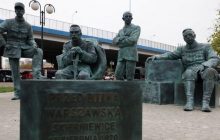 В городке возле Варшавы открыли памятник Петлюре (фото)