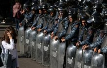 У Єревані проходить мітинг за відставку вірменського прем'єра Пашиняна: десятки людей затримані (фото, фідео)