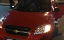 В Одессе автомобиль протаранил людей, перекрывших дорогу (фото)