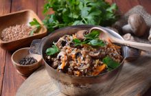 Не только каша: что вкусного можно приготовить из гречки