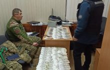 Сотрудником Минобороны, попавшимся на крупной взятке, оказался автор "черных шевронов" для ВСУ - СМИ