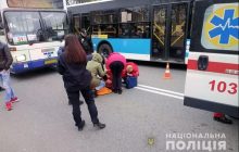 В Хмельницком автобус сбил двух детей на переходе