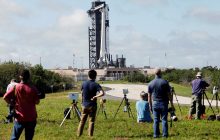 Нельотна погода: NASA перенесла запуск космічного корабля Crew Dragon (фото)