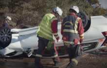 Сотрудники Volvo сбросили несколько автомобилей с 30-метровой высоты (видео)