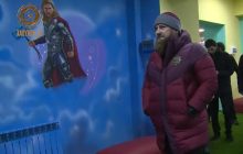 Кадыров потребовал убрать со стен детского центра героев Marvel