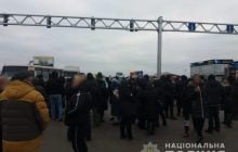 В Одесі поліція розігнала акцію протесту проти карантину вихідного дня (відео)