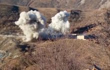 "Передали" Азербайджану: армянские военные подорвали воинскую часть в Карабахе (видео)