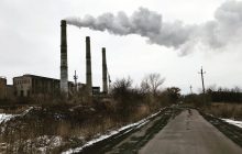 Життя біля ворога: журналіст показав обстріляні й зруйновані будинки на Донбасі (фото)