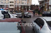В Киеве обстреляли "Mercedes" (фото)