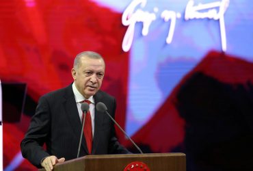 Erdogan vows to transfer power peacefully if he loses
