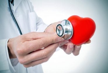 Як сіль впливає на серце: лікарі пояснили, скільки її можна їсти