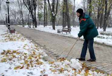Поздравления с первым снегом: забавные стихи, проза и картинки