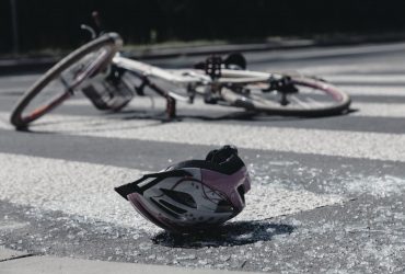 У Києві велосипедист під наркотиками збив чоловіка: він помер у лікарні