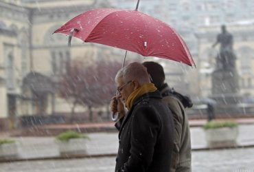 Сьогодні частину України накриють опади: де буде мокро (карта)