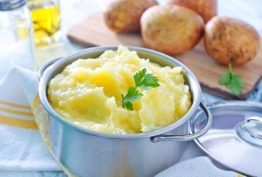 У якій воді варити картоплю: що краще - холодна чи гаряча