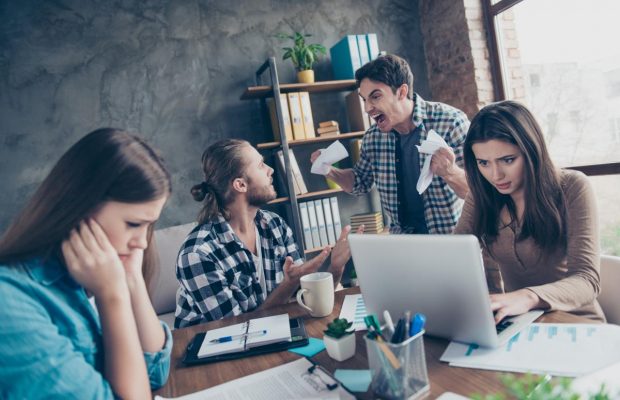 Астролог розказала, яким знакам зодіаку потрібно встигнути знайти нову роботу до кінця 2020 року