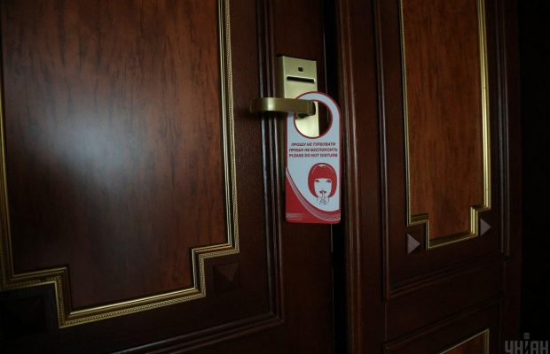 Посилення карантину на вихідних: в уряді пояснили, як працюватимуть готелі