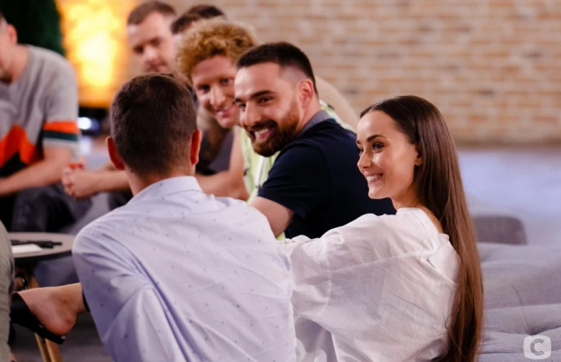 "Холостячка" 4 випуск: хто залишив шоу та чому на проекті стався скандал (фото, відео)