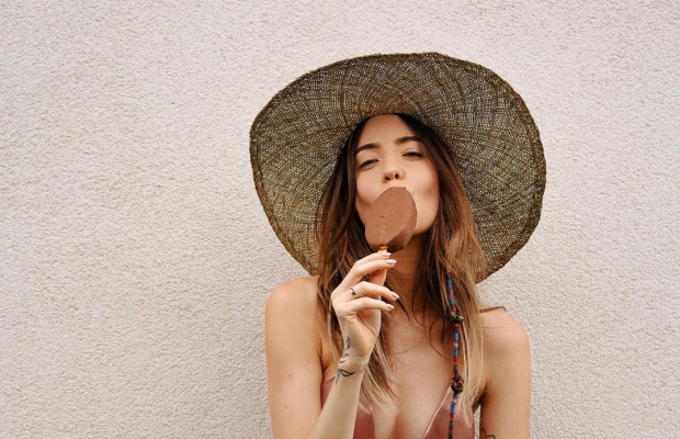 "Полум'яна жінка": Надя Дорофєєва в сексі-білизні розпалила мережу (фото)