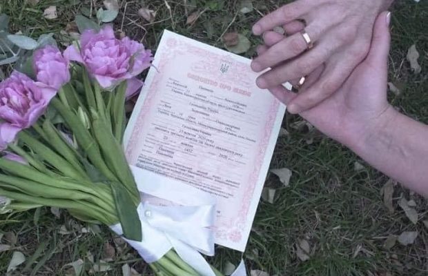 Актор Пашинін, який воював у лавах ЗСУ на Донбасі, одружився (фото)