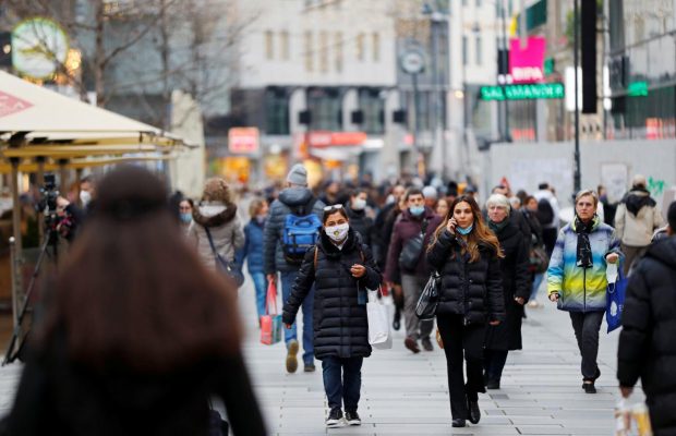 В Австрії невакцинованим більше неможна відвідувати ресторани, перукарні та готелі