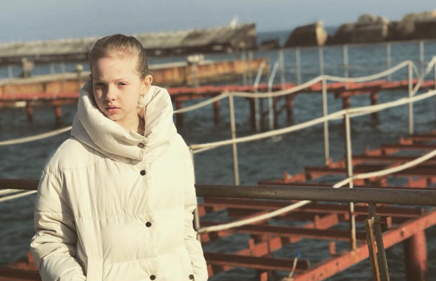 Дочь Евгения Кошевого со слезами на глазах рассказала, как ее "травили" в школе