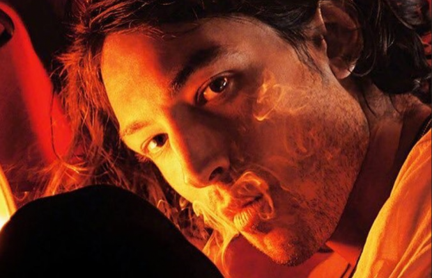 Звезда  "Фантастических тварей" Эзра Миллер тайно снялся в сериале о смертельном вирусе