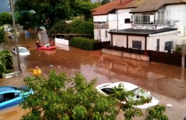 Ізраїль накрили повені після одного з найбільш дощових днів в історії країни (відео)