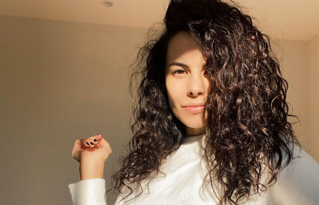 Настя Каменських з'явилася перед фанатами в зухвалому аутфіті