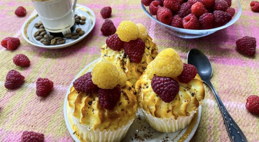 Нежно-ароматные творожные кексы: как приготовить вкусную выпечку