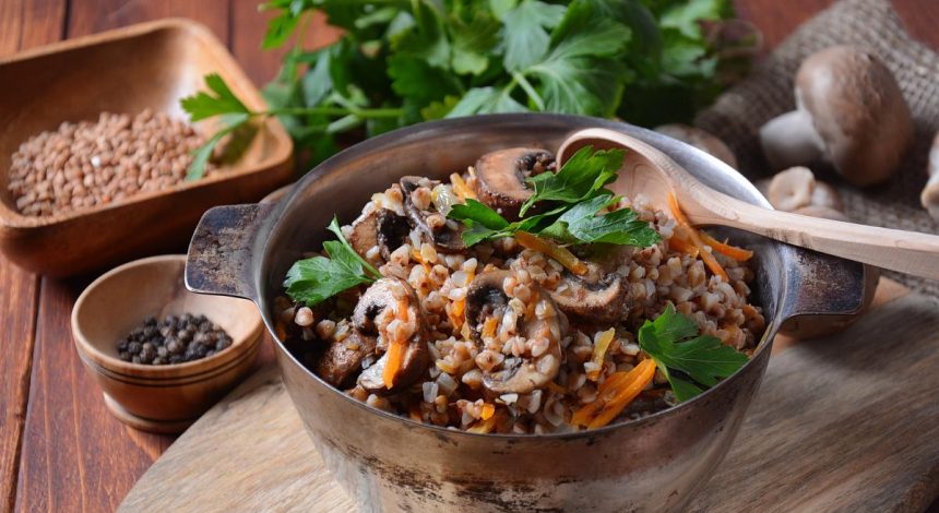 Душистая гречка с грибами: как приготовить сытное блюдо