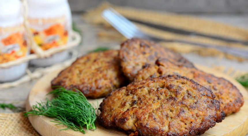 Сочные печеночные котлеты: как приготовить вкусное блюдо