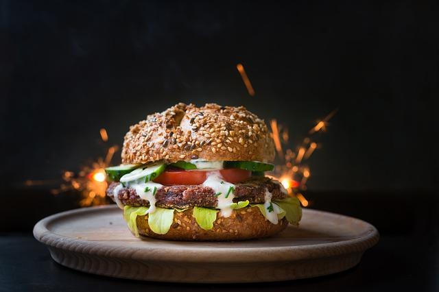 Самый вкусный бургер, согласно рейтингу Мишлен, готовят в Европе /фото pixabay Самый вкусный бургер, согласно рейтингу Мишлен, готовят в Европе /фото pixabay