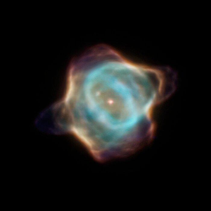 Туманность Скат в 1996 году / фото NASA, ESA Туманность Скат в 1996 году / фото NASA, ESA
