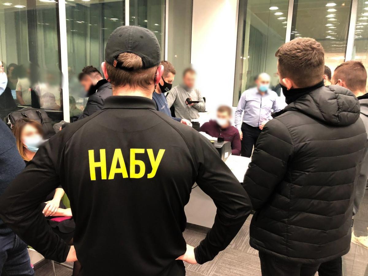 The investigation found that the head of a state company demanded funds to agree on a reorganization plan for a bankrupt private company / photo by NABU