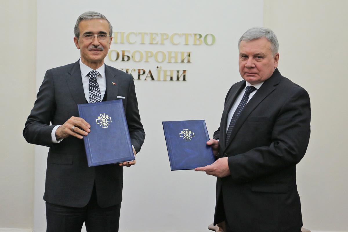 Міноборони уклало прямі угоди з турецькими компаніями / фото mil.gov.ua Міноборони уклало прямі угоди з турецькими компаніями / фото mil.gov.ua