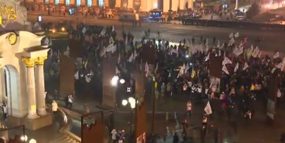 На Майдані продовжується мітинг / скріншот На Майдані продовжується мітинг / скріншот