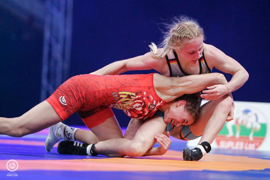 Лілія Маланчук у півфіналі перемогла німкеню / фото United World Wrestling Лілія Маланчук у півфіналі перемогла німкеню / фото United World Wrestling