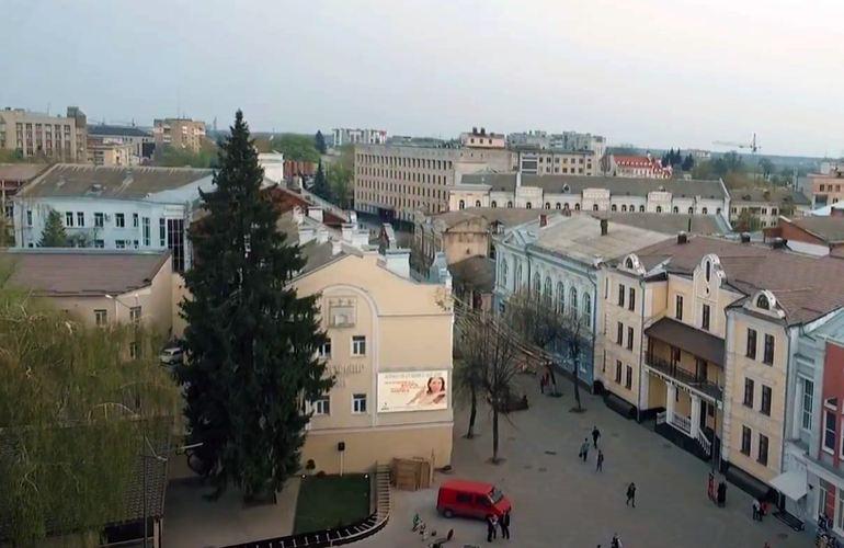 Отдельно новогоднюю елку не будут устанавливать, чтобы сэкономить средства / фото zhzh.info Отдельно новогоднюю елку не будут устанавливать, чтобы сэкономить средства / фото zhzh.info