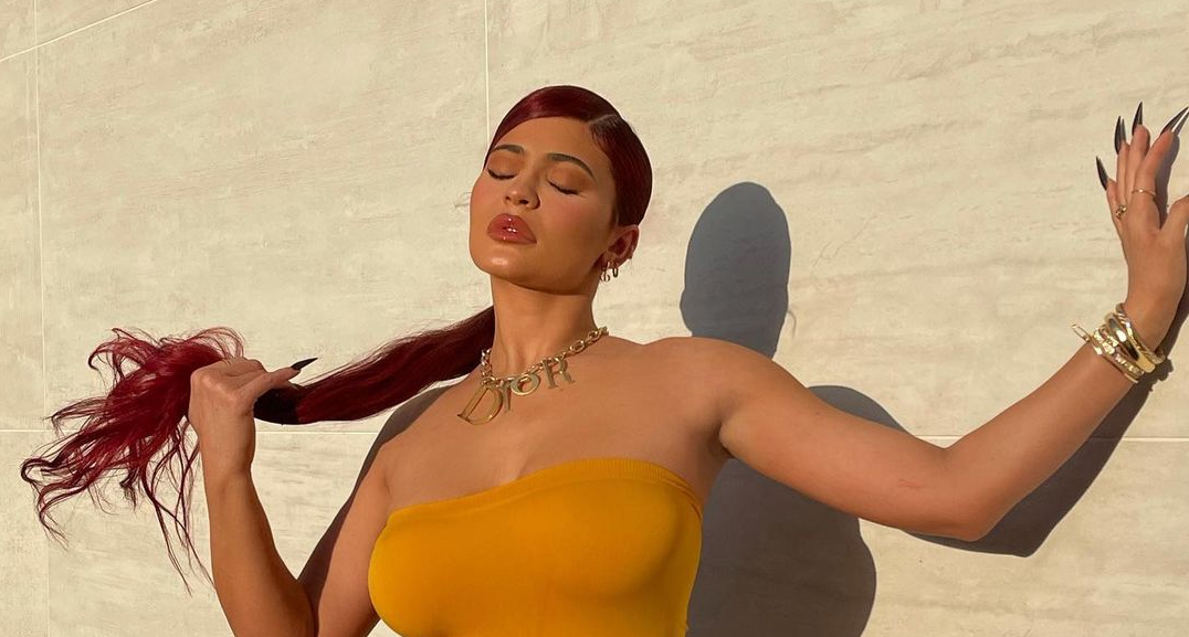 Дженнер засвітила груди / instagram.com/kyliejenner Дженнер засвітила груди / instagram.com/kyliejenner