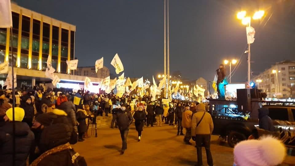 ФОПи прийшли під Палац Україна / УНІАН ФОПи прийшли під Палац Україна / УНІАН