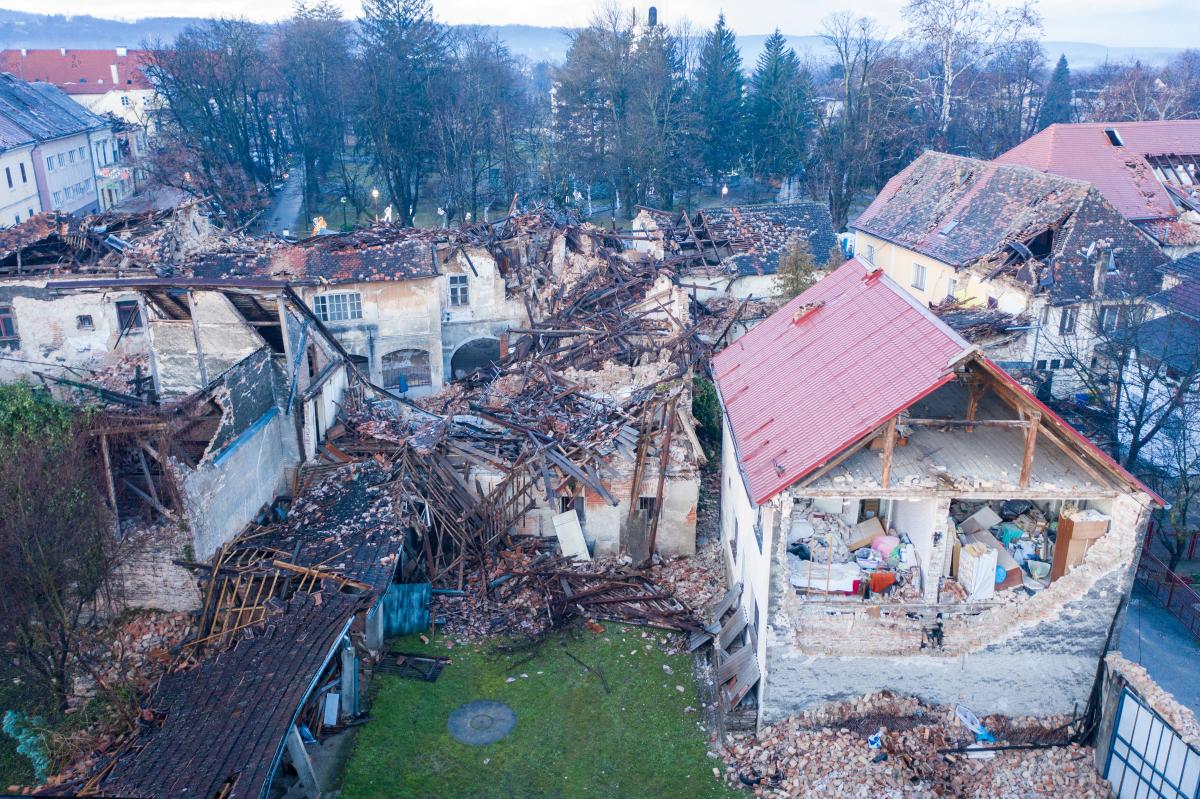 Наслідки землетрусу в Хорватії / REUTERS