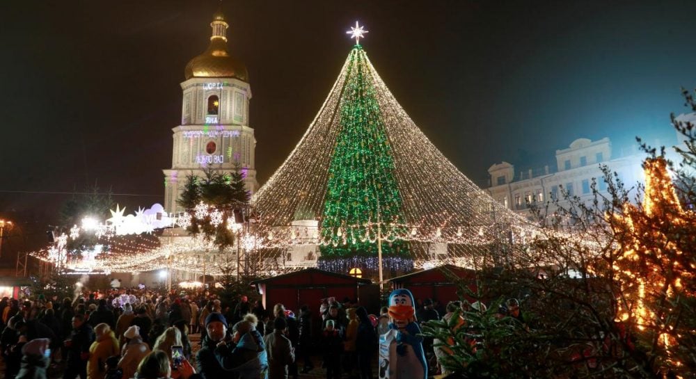 История зажигания новогодней ёлки в Киеве