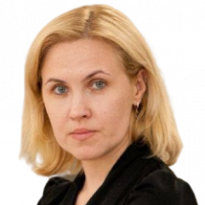 Лучше предотвратить попадание ребенка в интернат, чем годами ездить туда с подарками