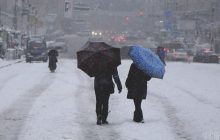 Налипання мокрого снігу та ожеледиця: українців попередили про погіршення погоди у найближчі три дні